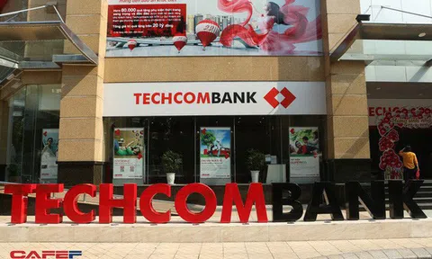 "Tự hào" cho vay mua nhà nhiều nhất thị trường, chính sách siết tín dụng BĐS sẽ ảnh hưởng thế nào tới doanh thu của Techcombank?