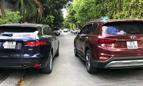 2 xe sang tiền tỷ cùng chung biển đẹp xuất hiện trên phố gây xôn xao