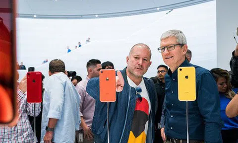 "Cha đẻ" thiết kế iPhone, huyền thoại Apple - Jony Ive rời công ty sau 30 năm cống hiến