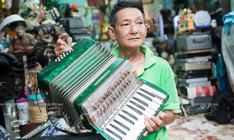 Từ người nghèo thành 'vua' tái chế rác