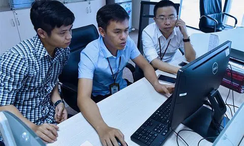 Make in Vietnam: Gia công chỉ kiếm sống, giàu có phải làm chủ công nghệ