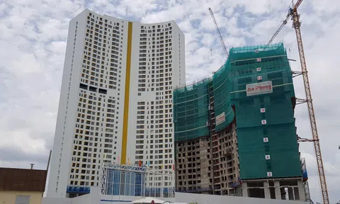 Cư dân 'tố' nhiều vấn đề tại Sunshine River City: Không giao giấy chủ quyền, công viên bị chiếm dụng