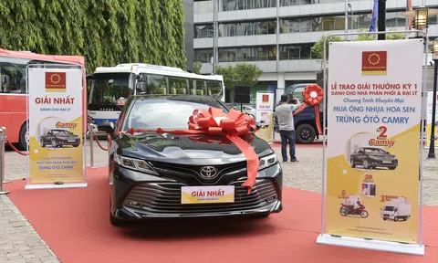 Tập đoàn Hoa Sen trao giải thưởng cho các nhà phân phối, đại lý trúng thưởng chương trình khuyến mại “Mua ống nhựa Hoa Sen – Trúng ô tô Camry” Kỳ 1