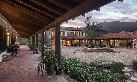 Bên trong tổ hợp biệt thự siêu sang của 'ông trùm Tinder' Sean Rad