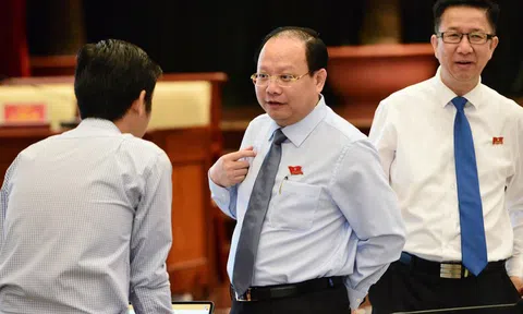 Đại biểu HĐND TP.HCM trong ngày khai mạc 'kỳ họp không giấy'