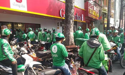 Để bán hàng trên GrabFood, các nhà hàng, quán ăn phải trả mức phí bao nhiêu?