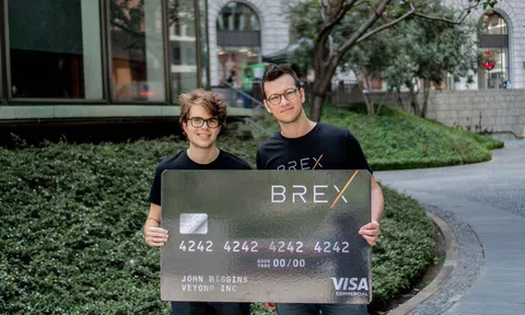 Chưa hoàn thành năm nhất đại học, hai chàng trai 23 tuổi thành lập công ty được định giá 2 tỷ USD chỉ sau 2 năm và sở hữu khối tài sản gần 1 tỷ USD