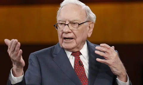 Vụ đầu tư quan trọng nhất của Warren Buffett: Đàn ông tìm đúng người phụ nữ, có thể bớt được 20 năm phấn đấu