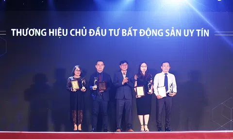 Tập đoàn Hưng Thịnh và PropertyX nhận 4 giải thưởng tại “Lễ vinh danh nghề môi giới bđs Việt Nam 2018”