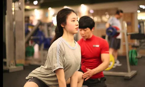 Vì sao ra phòng gym tập hùng hục để xả stress là quan niệm cực sai lầm của chị em công sở?