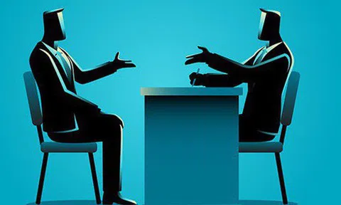 Đưa 25.000 USD cho người lạ, kiên trì phỏng vấn hơn 39 lần... những doanh nhân này đã có công việc trong mơ nhờ tinh thần "liều ăn nhiều"