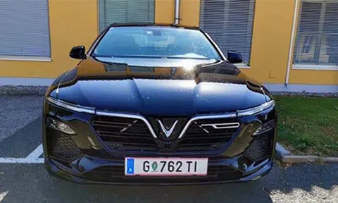 Biển số VinFast Lux tại châu Âu tiết lộ quốc gia đăng kiểm và hành trình thử xe xuyên quốc gia