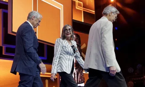 Gia đình chủ tập đoàn bán lẻ Walmart cứ 1 giờ có thêm 4 triệu đô