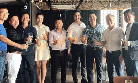 Thiếu gia Việt kiều Tuấn Hải đăng ảnh thân thiết với dàn "cá mập" Shark Tank, sắp trở thành nhân tố mới trong làng đầu tư?