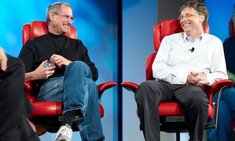 Tỷ phú Bill Gates tiết lộ điều mà ông luôn “ghen tỵ” với Steve Jobs