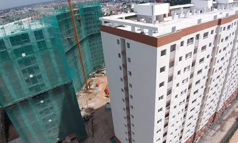 “Thời” của ra soát, thanh tra: Doanh nghiệp BĐS đau đầu vì vướng giấy chứng nhận