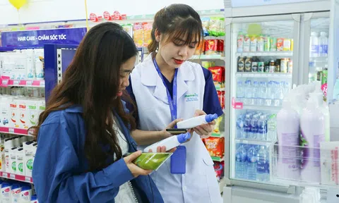 Kinh doanh dược phẩm lãi lớn ra sao?