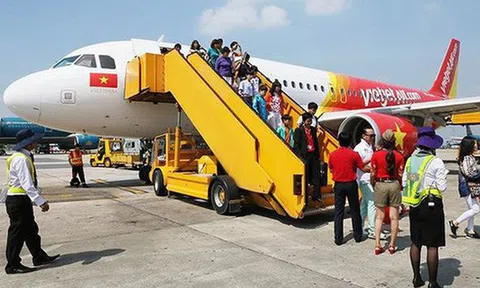 VietJet Air xin tự phục vụ mặt đất: “Miếng mồi béo bở” không ai muốn buông