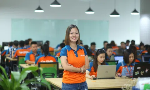 Gặp gỡ "người phụ nữ nghìn tỷ" của Giao Hàng Nhanh: Thích lăn xả như một nhân viên tập sự, trở thành nữ tướng quyền lực cân 50% doanh số cả công ty