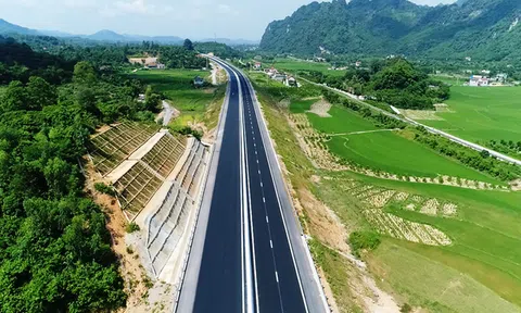Cao tốc Bắc - Nam vừa sơ tuyển, các “ông lớn” ồ ạt điểm danh dự án “ngon”