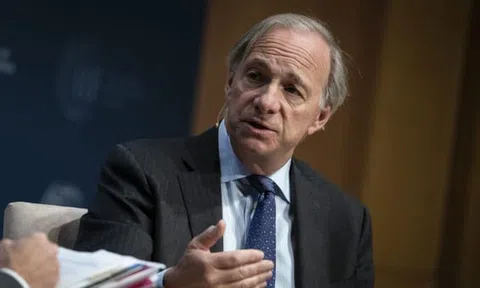Ông trùm đầu cơ Ray Dalio: "Thế giới đã phát điên và toàn bộ hệ thống đang sụp đổ"