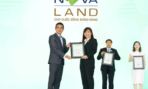 Novaland tiếp tục được vinh danh tại lễ bình chọn doanh nghiệp niêm yết 2019