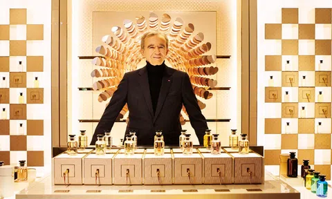 Những ‘cuộc săn mồi’ của ông chủ Louis Vuitton