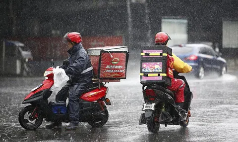 Lý do khiến người trẻ có bằng đại học thậm chí cao hơn đổ xô đi làm shipper: Nghề 'hái ra tiền', thu nhập gấp đôi dân văn phòng lại được làm việc linh hoạt, tự do, không phụ thuộc!