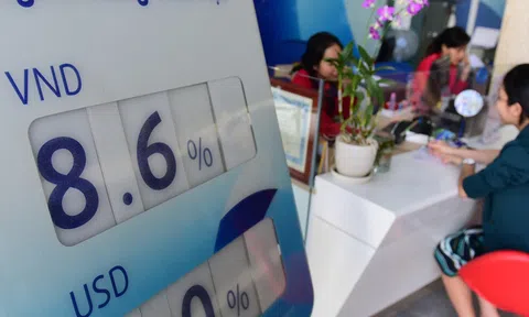 Lãi suất tăng hướng tới 10%, ôm tiền tỷ chọn ngân hàng ăn lãi