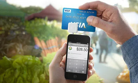 Bức xúc phí cà thẻ, chàng trai tạo ra “cục nhựa” biến điện thoại thành máy đọc, khiến cả Visa & Mastercard “khiếp sợ” và trở thành tỷ phú USD