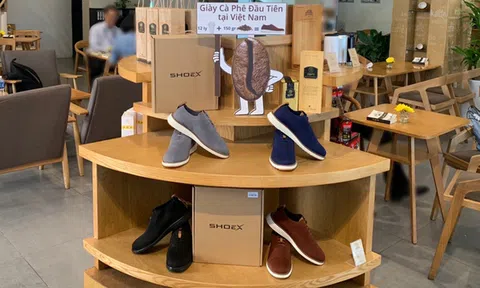 Trung Nguyên hợp tác với startup do Shark Hưng "đỡ đầu" để bán… giày: Sản phẩm làm từ ly nhựa tái chế, bã cà phê, và đặc biệt không thấm nước