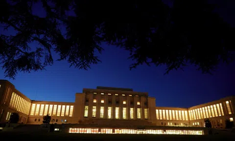 Liên Hiệp Quốc hết tiền, hội nghị trở thành cái chợ, không mic không màn hình, đại biểu phải tự mang máy sưởi đến