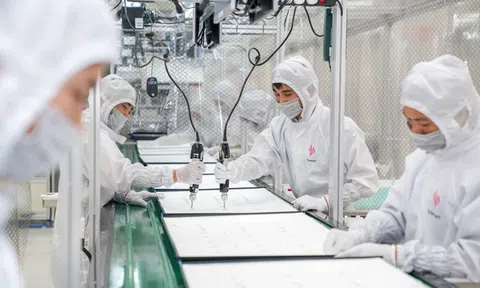 Bên trong nhà máy sản xuất tivi của Vsmart: Nơi chỉ có 352... hạt bụi trong mỗi m3 không khí được phép tồn tại