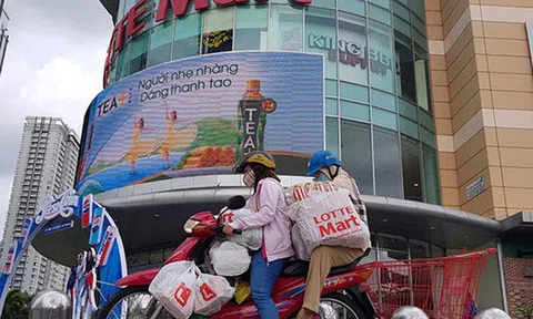 Số phận trái ngược của các đại gia bán lẻ Hàn ở Việt Nam: Lotte Mart sau 8 năm giậm chân tại chỗ vì không được ưa chuộng như Aeon hay Takashimaya, E-Mart mở thêm cửa hàng vì quá thành công