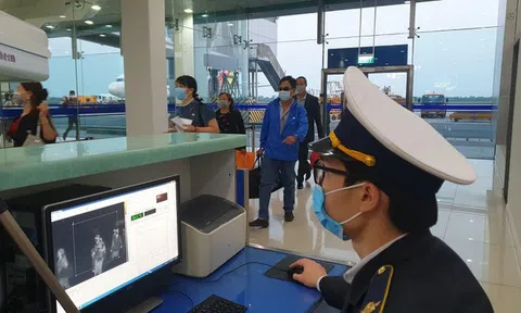 Truy tìm nữ hành khách đi máy bay trốn kiểm soát virus corona