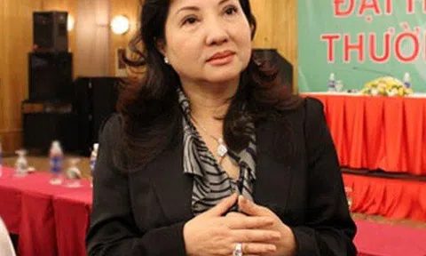 Người mẹ nóng tính và cô em gái bí ẩn của Cường đôla