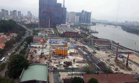 Alpha King thoái lui và chuyển động mới tại Ba Son