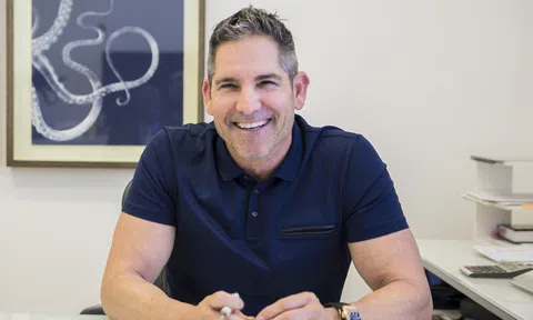 Lời khuyên làm giàu của kẻ không xu dính túi trở thành doanh nhân sở hữu 300 triệu USD: Ở bên những người có tiền và luôn tìm cách để... nhẵn túi!