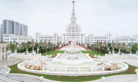 'Soi' 2 Đại học Mỹ hợp tác với VinUni: Có nơi đào tạo ra Tổng thống Donald Trump, tỷ phú Warren Buffett và cả 'siêu nhân' Elon Musk