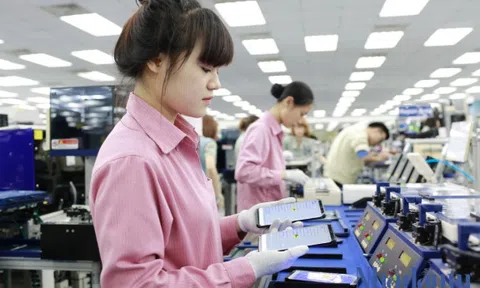 Samsung: Sẽ chuyển linh kiện bằng hàng không và đường biển để đảm bảo ổn định sản xuất