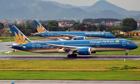 Vietnam Airlines giảm 'sốc' lương lãnh đạo, 40% máy bay phải 'đắp chiếu'
