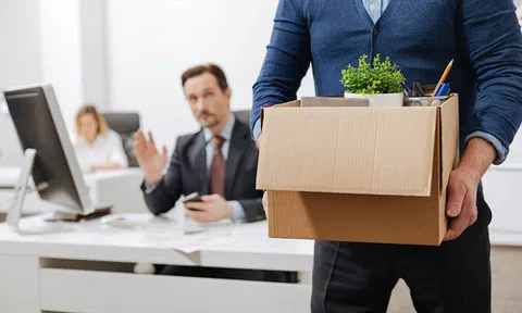 Tôi hối tiếc 22 năm tuổi trẻ vì làm việc nhàn hạ, lương cao