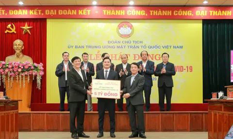 Tập đoàn Hưng Thịnh ủng hộ 5 tỷ đồng phòng chống dịch Covid -19
