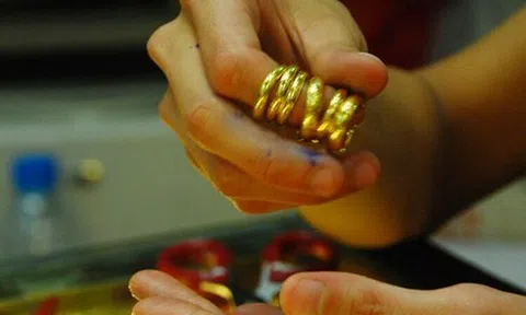 Độc thân có 1,5 tỷ đồng nên đầu tư căn hộ hay mua vàng?