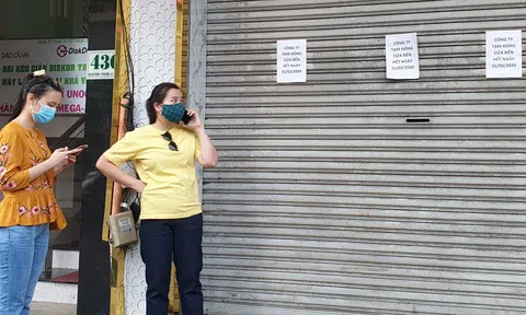 Nhà hàng, quán ăn đồng loạt đóng cửa, chuyển sang 'take away'