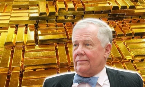 Giá vàng đổ dốc, cổ phiếu bán tháo, huyền thoại đầu tư Jim Rogers khuyên gì