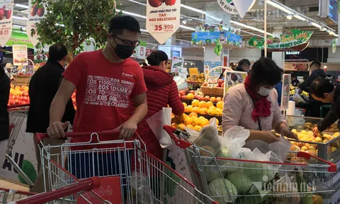 Vợ chồng Sài Gòn hối hận vì trữ quá nhiều đồ ăn