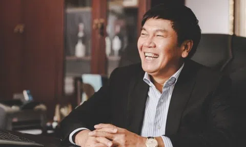 Giá cổ phiếu HPG rớt 26%, con trai ông Trần Đình Long đăng ký mua 20 triệu cổ phiếu