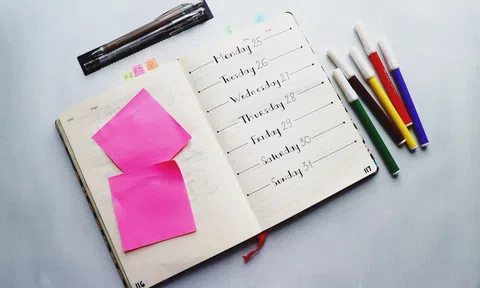 Ngưng bận sấp mặt với 5 thủ thuật quản lý thời gian này