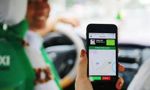 "Taxi công nghệ" phải in hóa đơn điện tử cho khách từ 1/4: Mua dịch vụ tiện ích thời công nghệ hay "chuốc" thêm sự phiền hà?